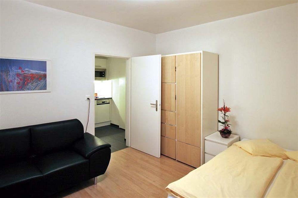 Swiss Star Zurich Sihlfeld - Self Check-In Apartment Bagian luar foto